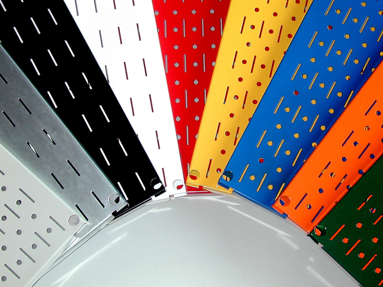 Gym Pegboard comes in many colors